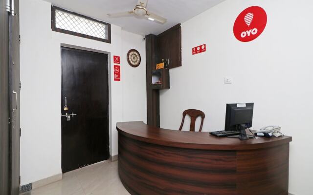 OYO 11878 Hotel De DS Plaza