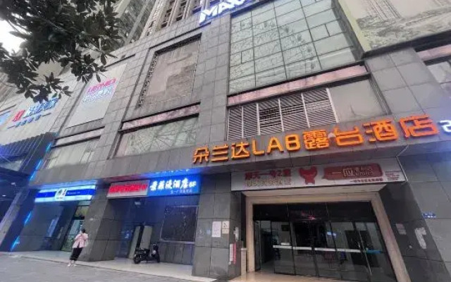 Zodiac Apartment Hotel