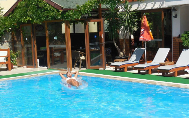 Ten Apart Hotel