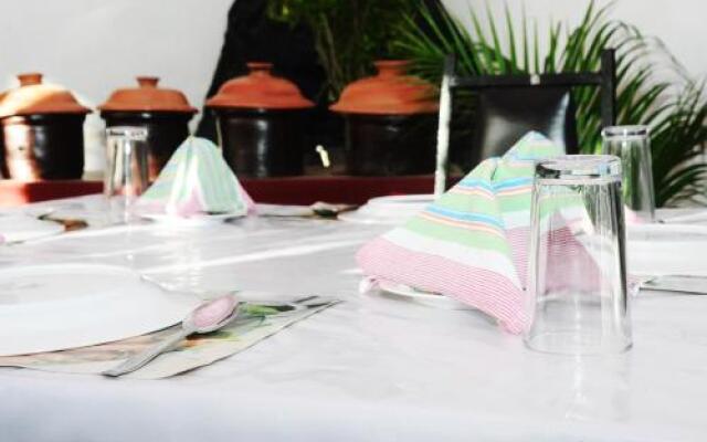 Chandrika Guest & Rrstaurant, Kiula - Hungama