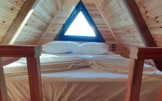 Bungalow With Shared Garden Near Beach in Cinarcik