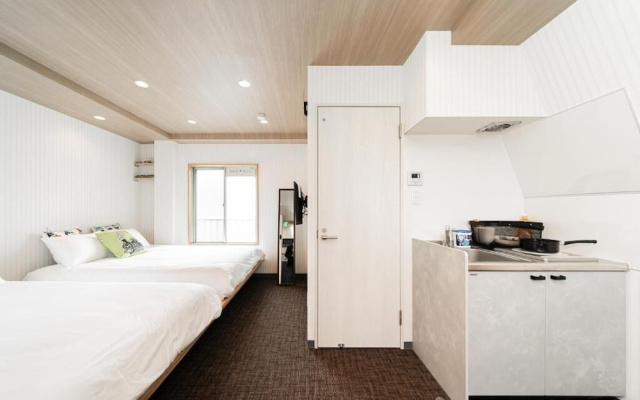 Sunshine Inn 456