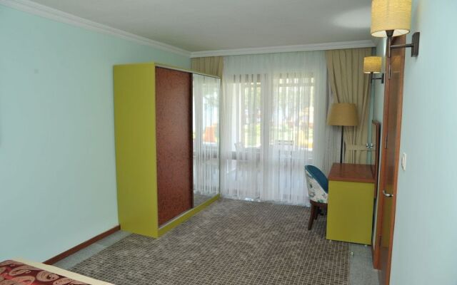 Hotel Marma Beach