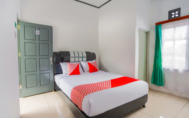 Putri Residence Syariah by OYO Rooms