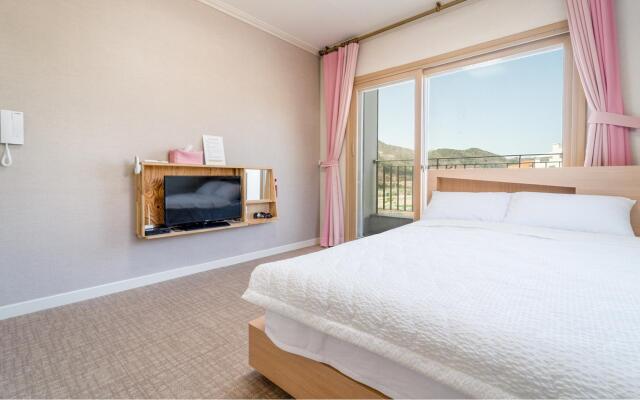 samcheok aramaru pension