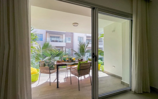 Beautiful Condo Just Steps Away From the Beach