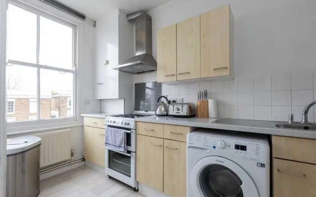 Light & Central 1BD Flat - Dalston