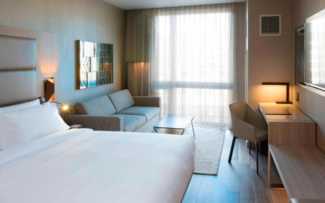 AC Hotel by Marriott Boston Downtown