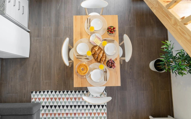 Stylish Duplex House - Terrace & River View