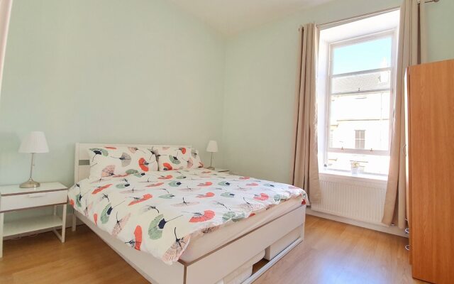 Spacious Home in the Buzzing West End