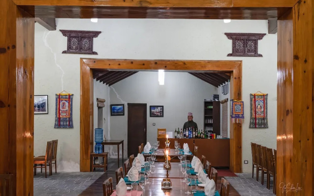 Mountain Lodges of Nepal - Tomijong