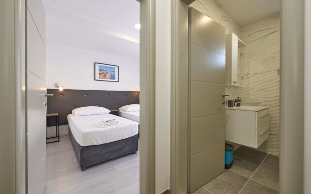 Apartments & Rooms Žaja