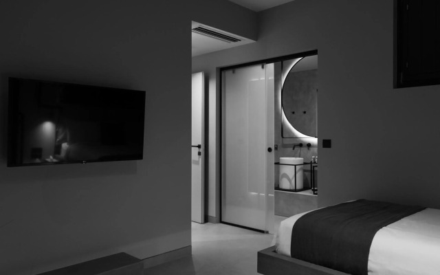 Apikia Santorini Suites - Adults Only