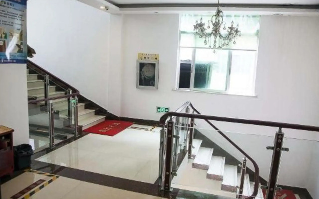 OYO Cangnan Kuaile Business Hotel