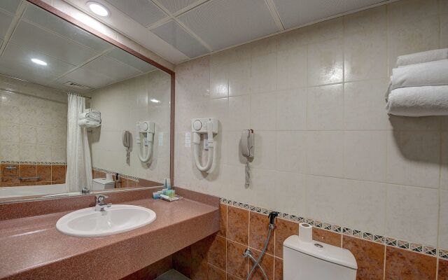 Golden Tulip Deira Hotel