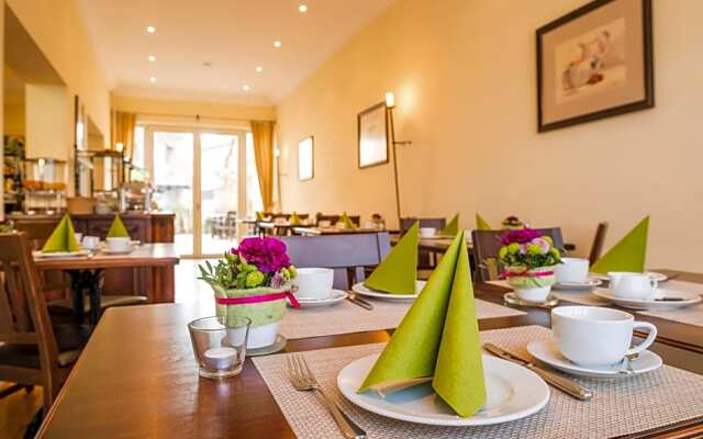 Hotel Arador