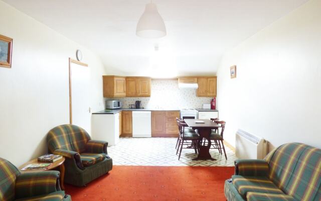Kiltartan House 2B