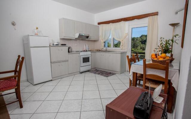 Alexandros Apartments