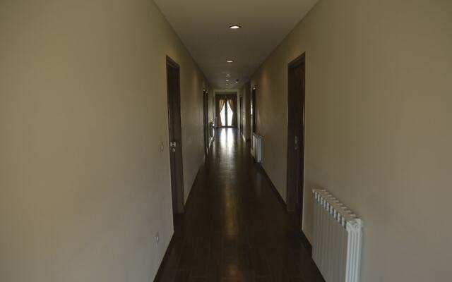 The Lodge Inn Hotel