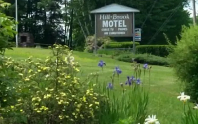 Hill - Brook Motel