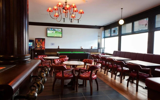 Caledonia Hotel