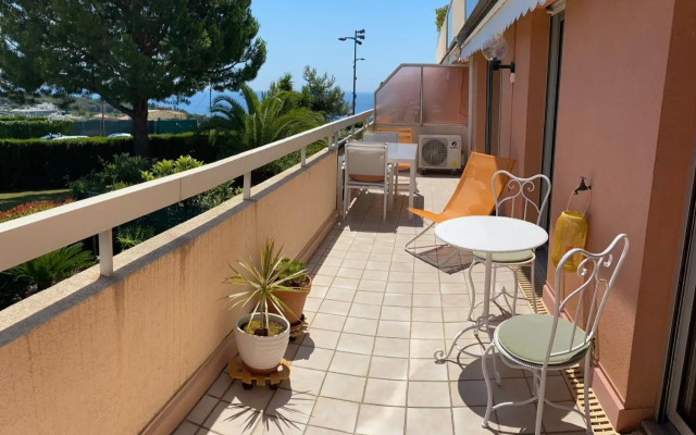Superbe 2P vue mer, ensoleillé, piscine
