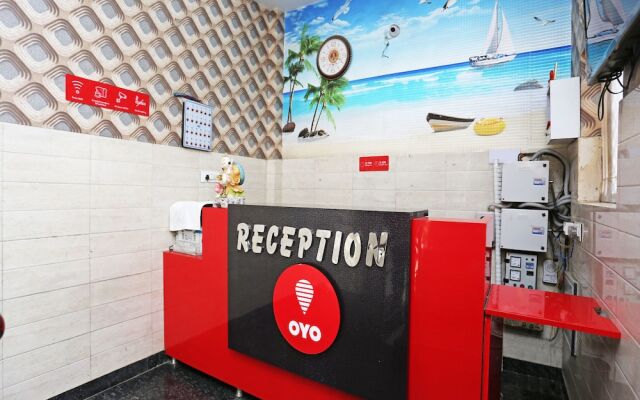 OYO 13576 Hotel Residency