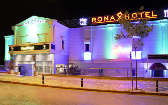 Ronax Hotel