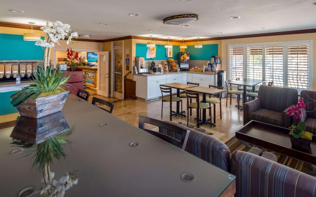 Best Western Harbour Inn & Suites Huntington - Sunset Beach