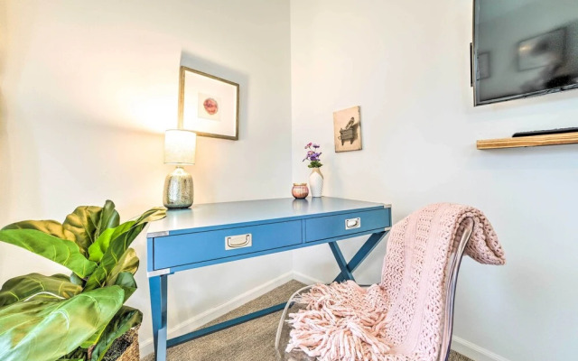 Bellaire Home w/ Game Room & On-site Snow Trails!