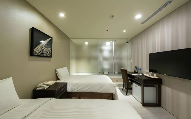 Xin She Hotel - Chungli