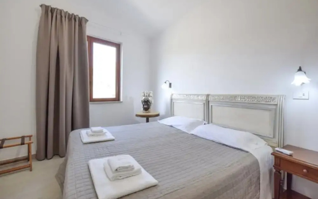 Elegant Villa With Swimming Pool Near Etna