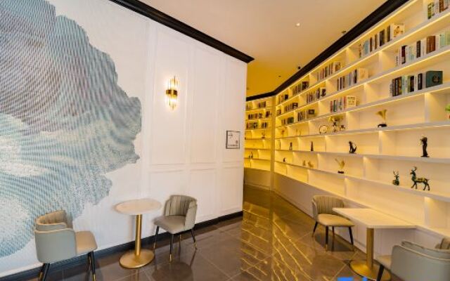 Xana Hotelle (Ji'an People's Square Wenshan Pedestrian Street)