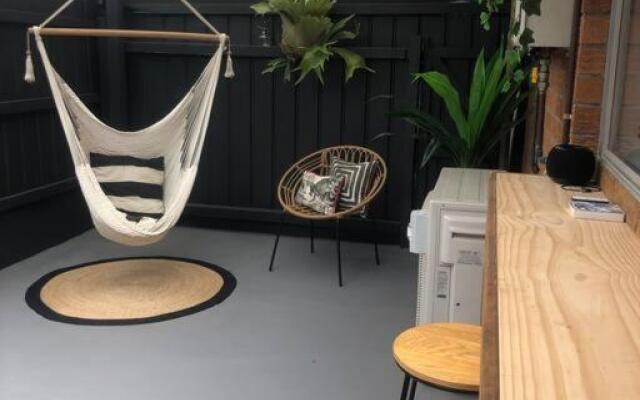 Luxurious Bayside Retreat, 2 min walk to the beach