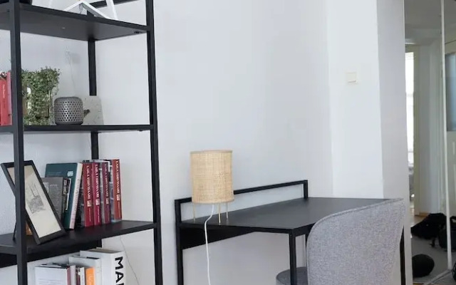 2ndhomes Central 1BR City Apartment