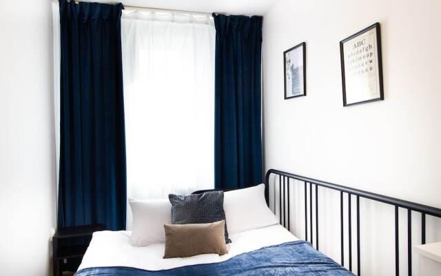 Saska Kepa Velvet Apartment