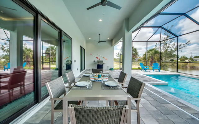 House Sunrise by Vacationhit