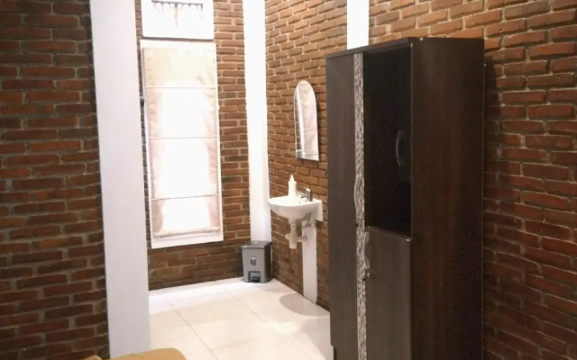 Genthong Homestay - Hostel