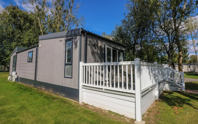 18 Woodlands Retreat