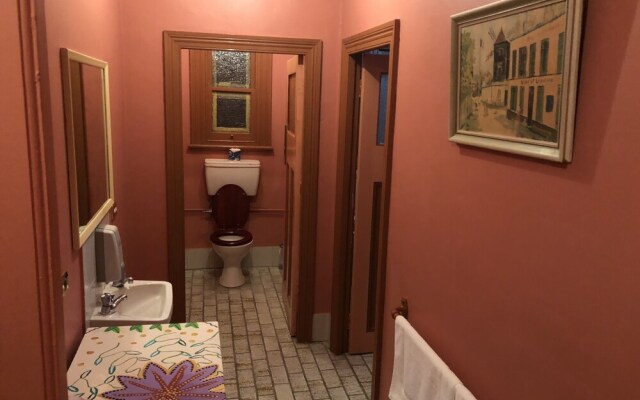 Victoria and Albert Guesthouse