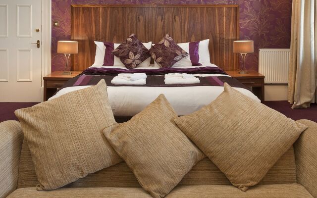 New Town Hotel