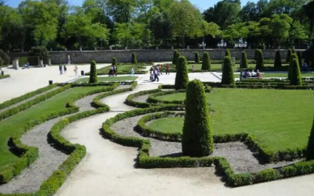 Studio in Madrid, With Wonderful City View and Wifi