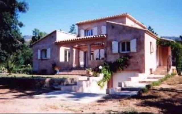 House With 3 Bedrooms in Porto-vecchio, With Enclosed Garden and Wifi