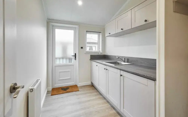 Host Stay Juniper Deluxe Lodge