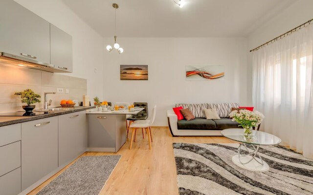 Happy Home - Rental Residence