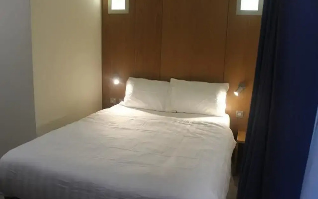 Corona Hotel Sheffield Meadowhall