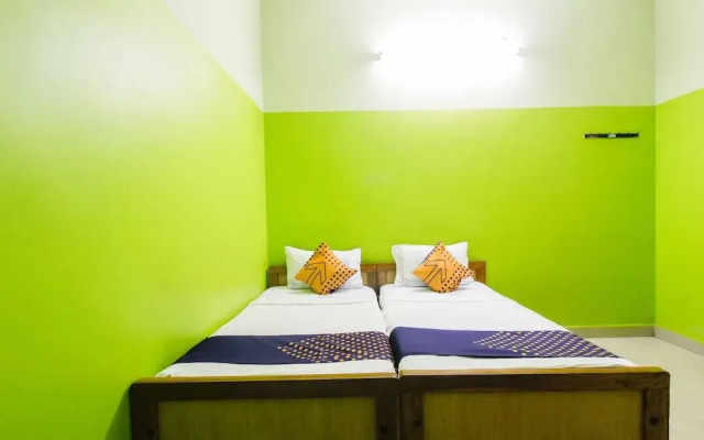 SPOT ON 60738 Senaithalaivar Residency