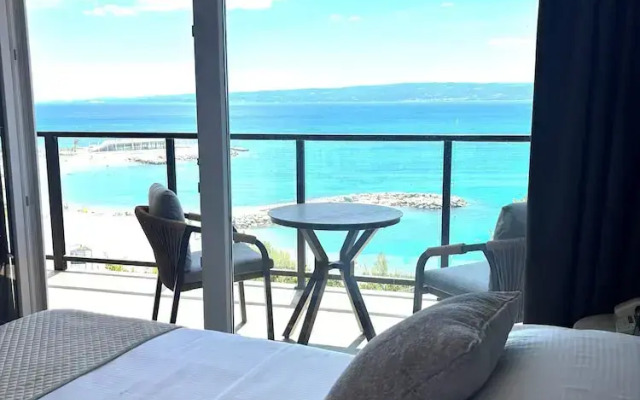 Stella's beachfront aparthotel
