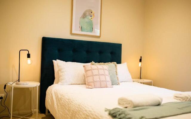 Goldfinch Way Stunning & Spacious Home Sleeps 11