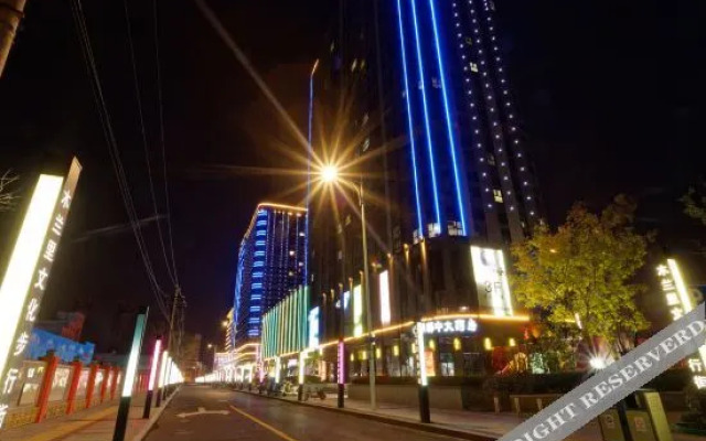 Qianna Yayue Hotel (Zhengzhou High-tech Zone Science Avenue store)